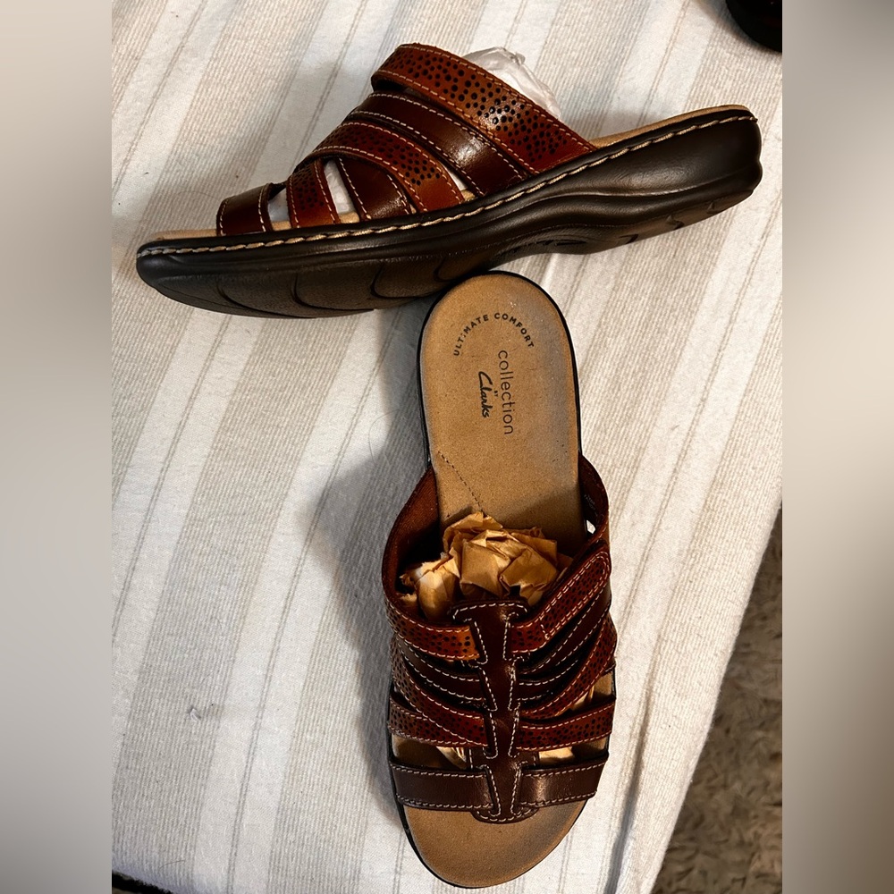Ckarkes sandals